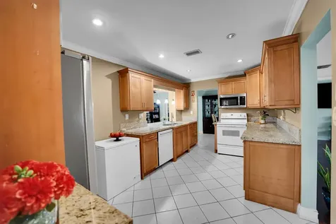 4400 NW 44th Terrace Tamarac FL 33319
