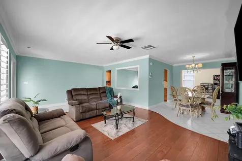 4400 NW 44th Terrace Tamarac FL 33319