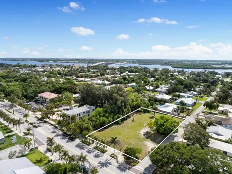 1183 SW 31st Street Palm City FL 34990
