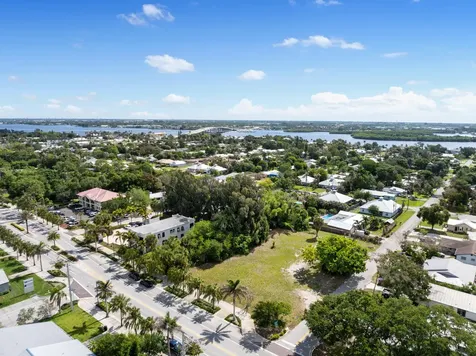1183 SW 31st Street Palm City FL 34990
