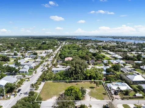 1183 SW 31st Street Palm City FL 34990