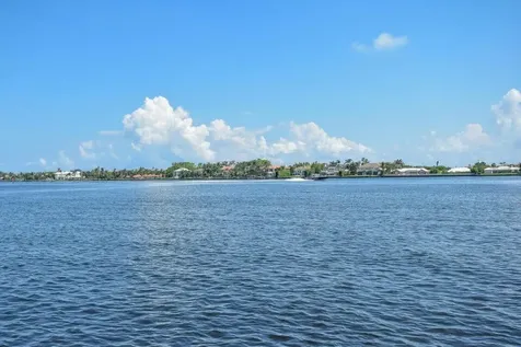 140 Yacht Club Way Hypoluxo FL 33462