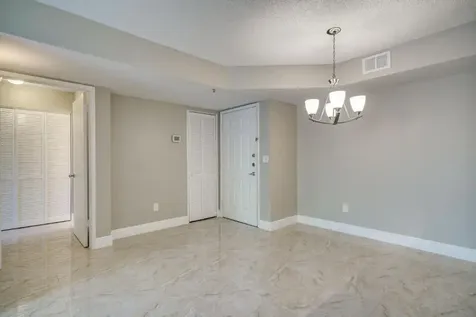 140 Yacht Club Way Hypoluxo FL 33462