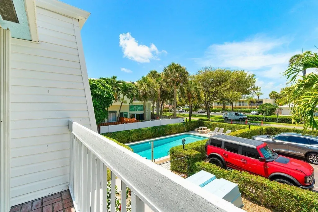842 SE 19th Avenue Deerfield Beach FL 33441