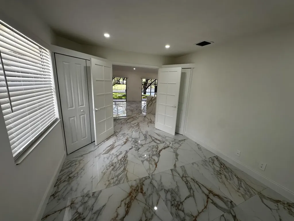 2173 Discovery Circle W Deerfield Beach FL 33442