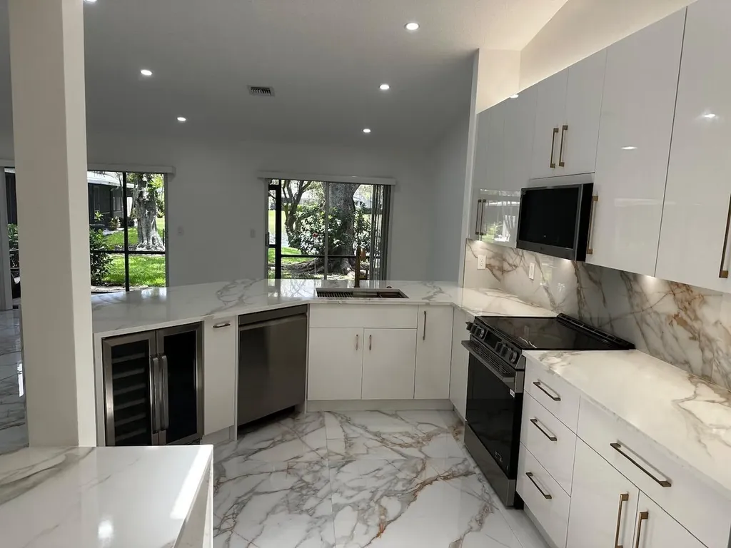 2173 Discovery Circle W Deerfield Beach FL 33442