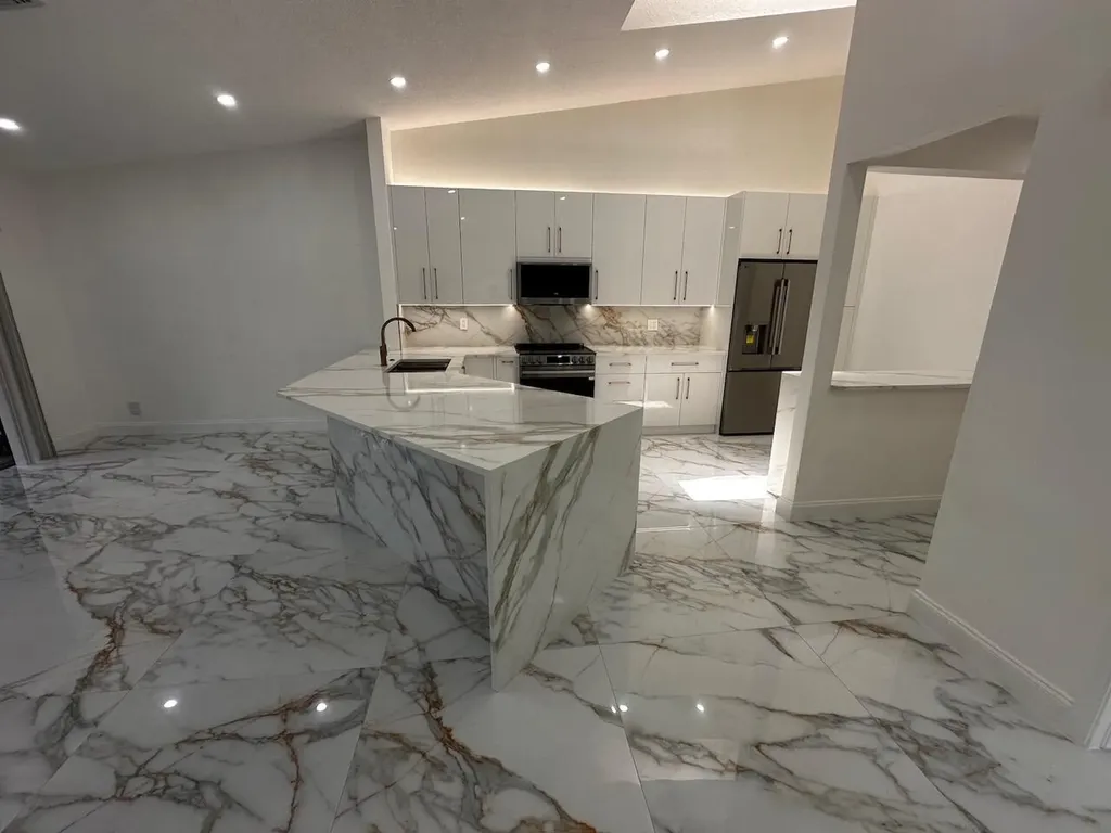 2173 Discovery Circle W Deerfield Beach FL 33442
