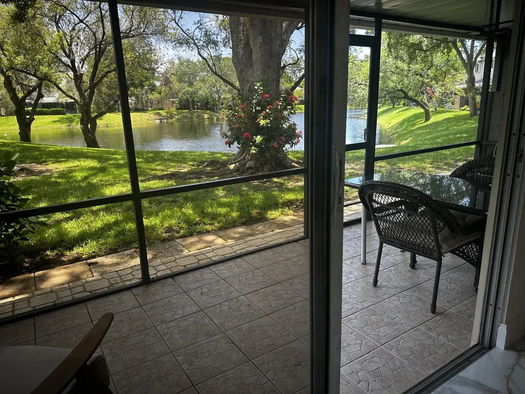 2173 Discovery Circle W Deerfield Beach FL 33442