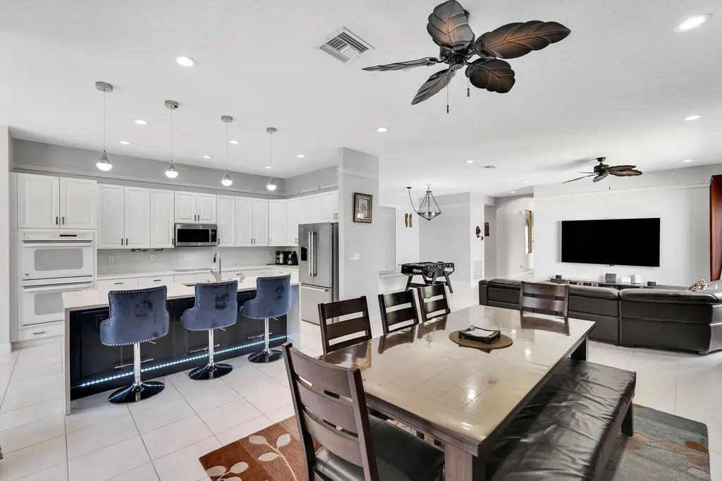 19084 Skyridge Circle Boca Raton FL 33498