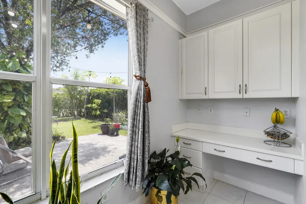 19084 Skyridge Circle Boca Raton FL 33498
