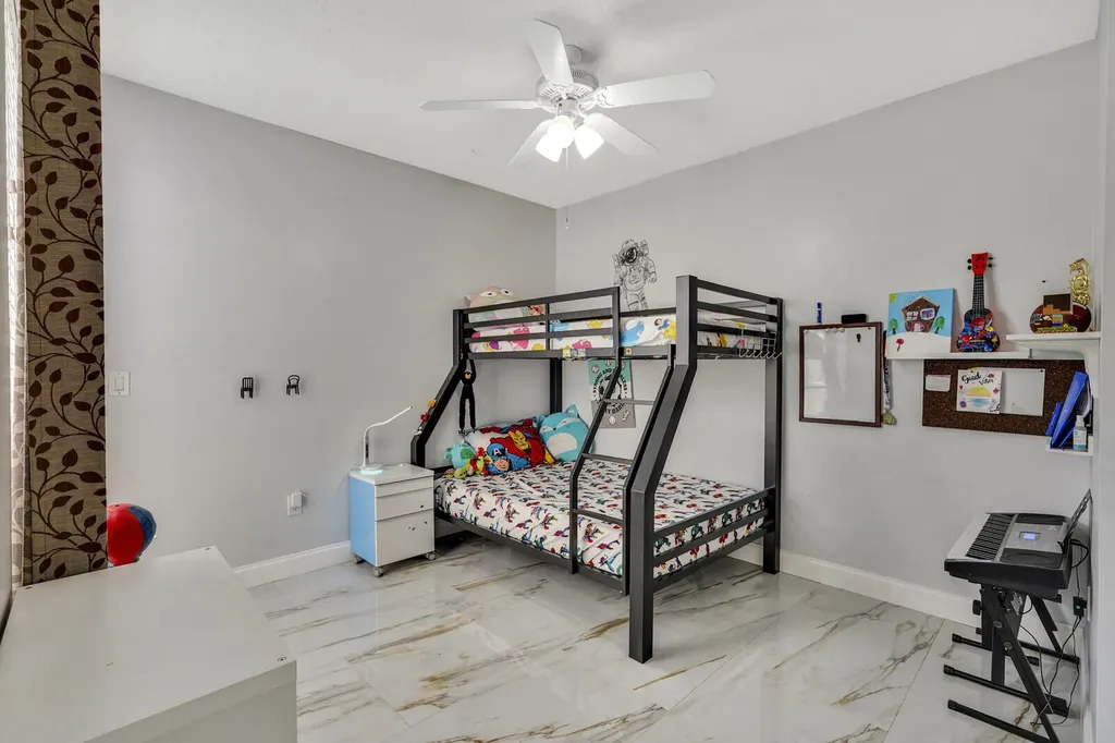 19084 Skyridge Circle Boca Raton FL 33498