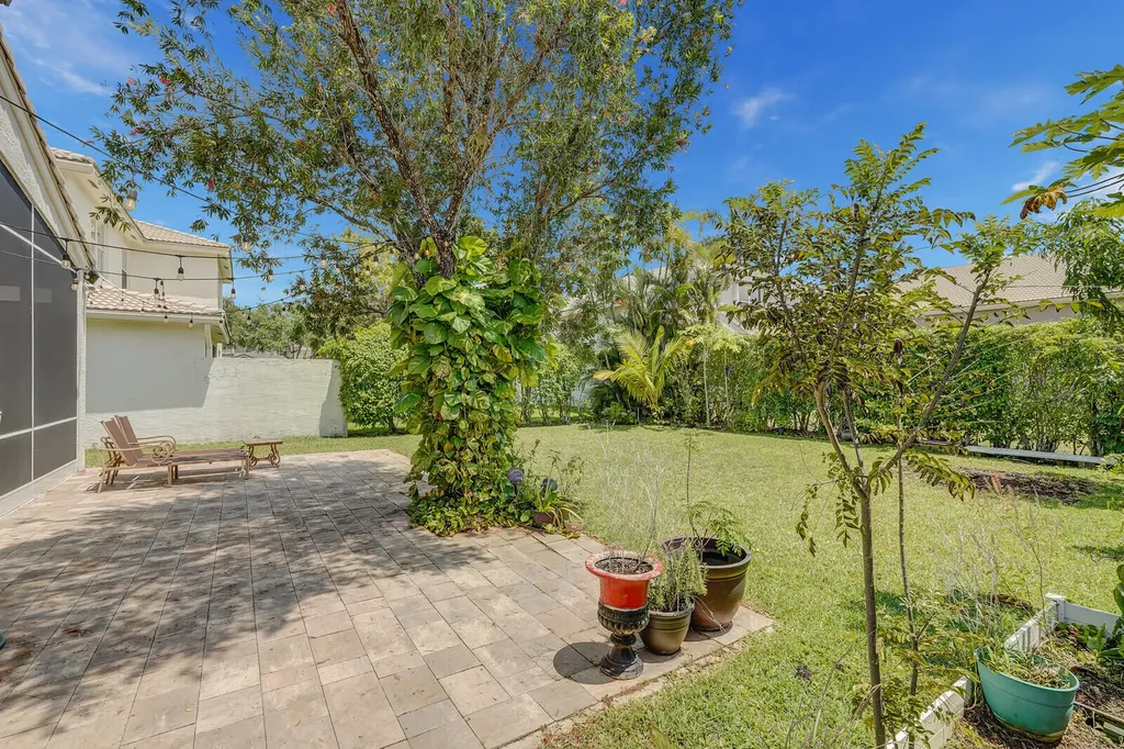 19084 Skyridge Circle Boca Raton FL 33498