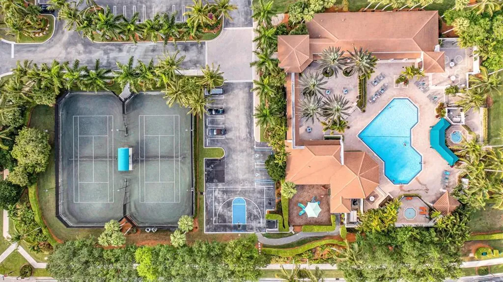 19084 Skyridge Circle Boca Raton FL 33498