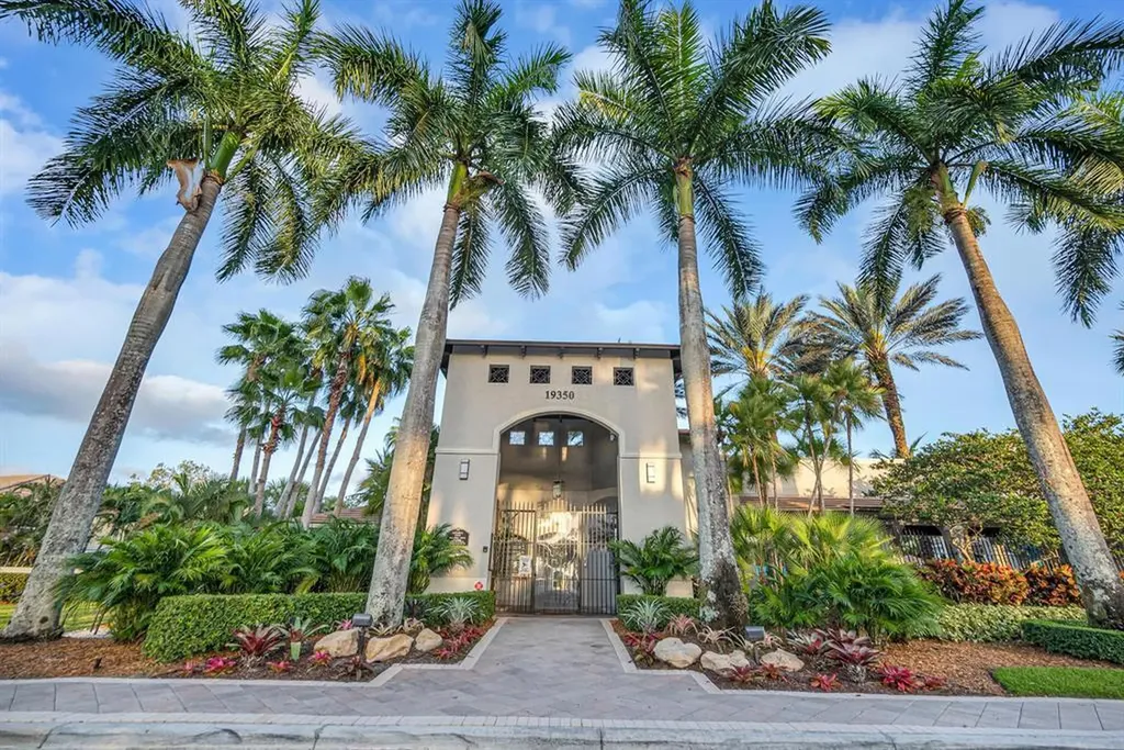 19084 Skyridge Circle Boca Raton FL 33498