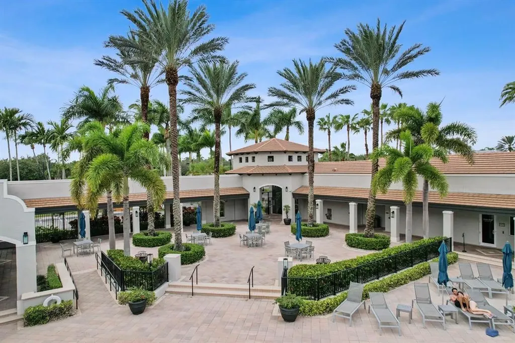 19084 Skyridge Circle Boca Raton FL 33498