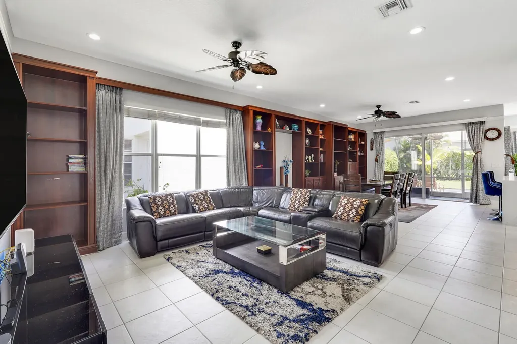 19084 Skyridge Circle Boca Raton FL 33498