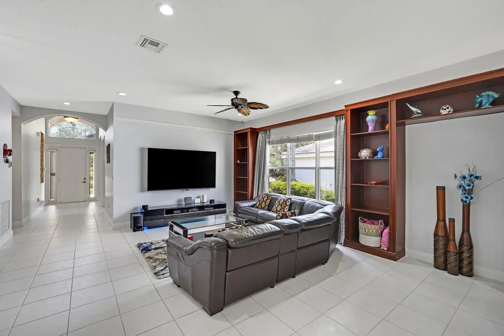19084 Skyridge Circle Boca Raton FL 33498