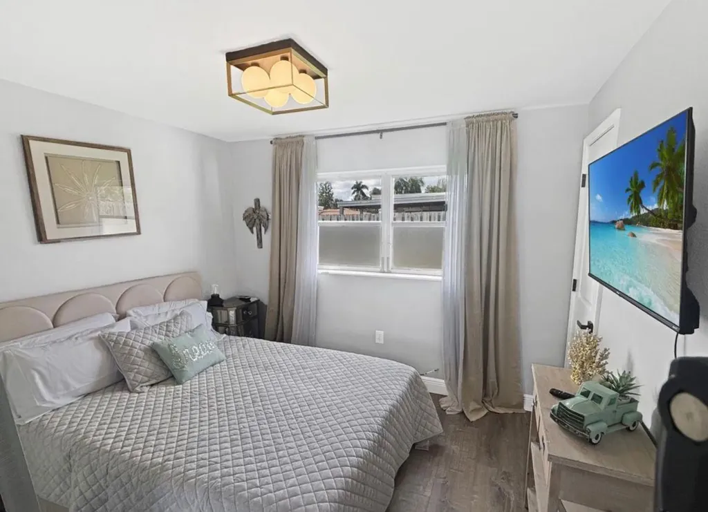 100 SW 17th Street Pompano Beach FL 33060