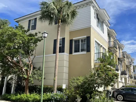 552 NW 39th Circle N Boca Raton FL 33431