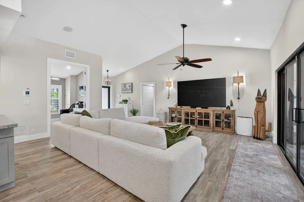 10221 Harbourtown Court Boca Raton FL 33498