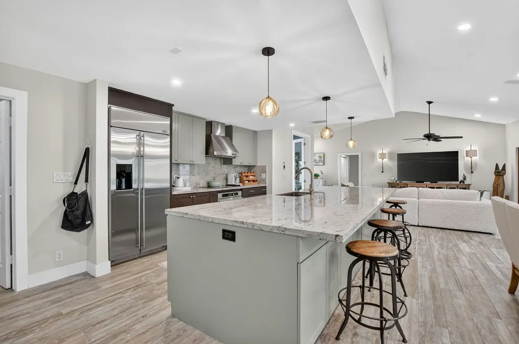 10221 Harbourtown Court Boca Raton FL 33498