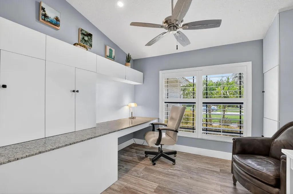 10221 Harbourtown Court Boca Raton FL 33498