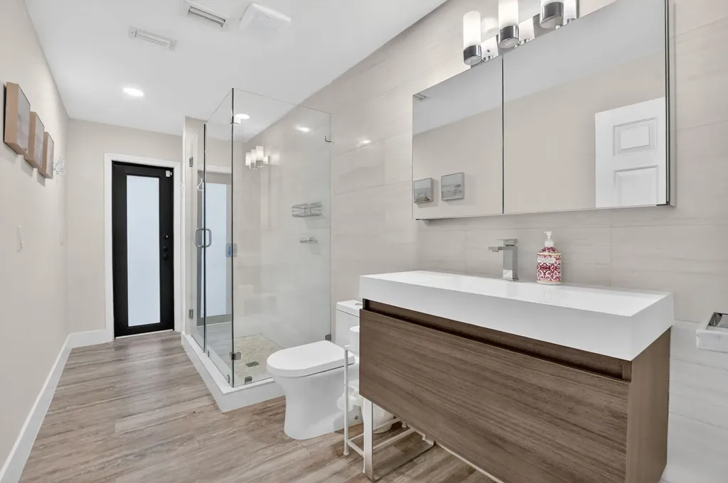 10221 Harbourtown Court Boca Raton FL 33498