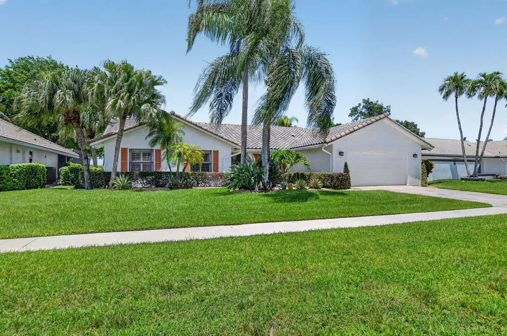 10221 Harbourtown Court Boca Raton FL 33498