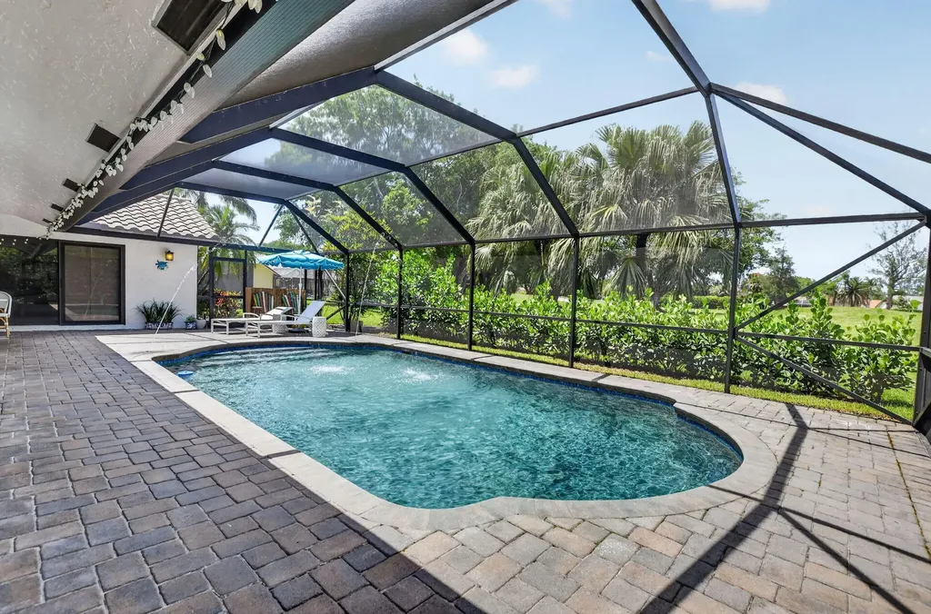 10221 Harbourtown Court Boca Raton FL 33498