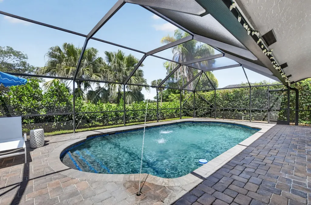 10221 Harbourtown Court Boca Raton FL 33498