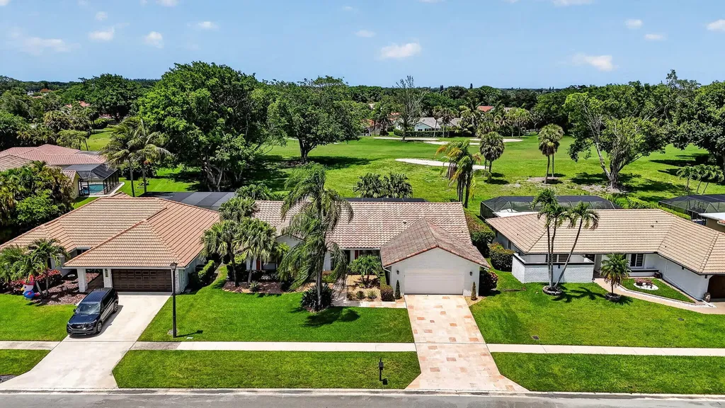 10221 Harbourtown Court Boca Raton FL 33498
