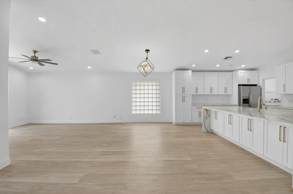 11728 Dove Hollow Avenue Boynton Beach FL 33437