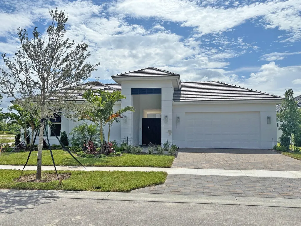 14196 SW Pinnacle Court Port St Lucie FL 34987