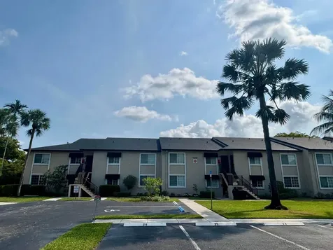 4040 Crystal Lake Drive Pompano Beach FL 33064