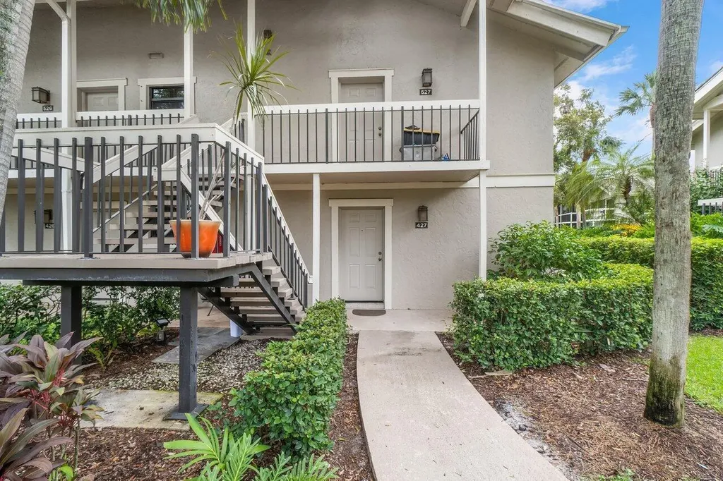 11863 Wimbledon Circle Wellington FL 33414