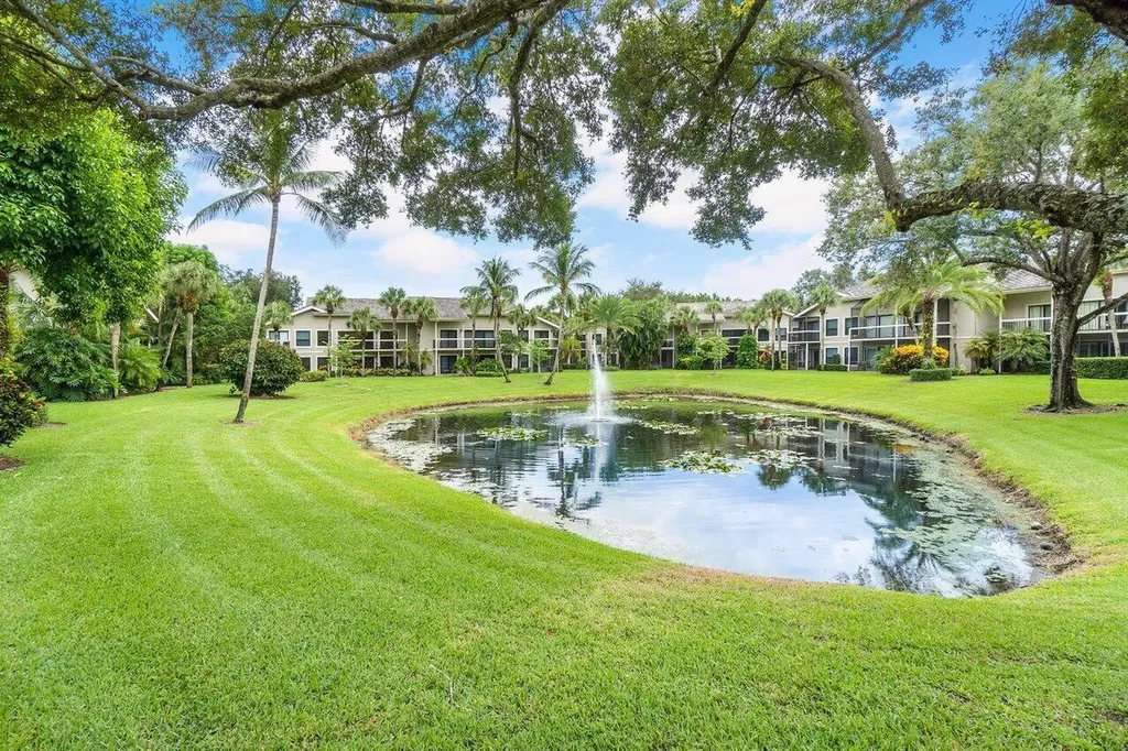 11863 Wimbledon Circle Wellington FL 33414