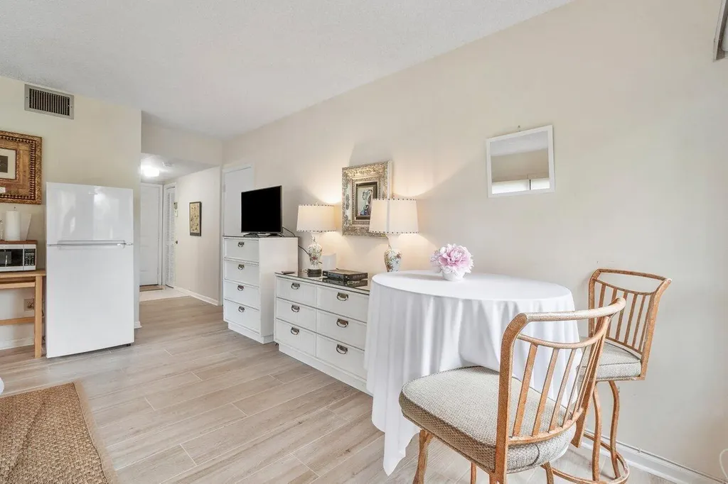 11863 Wimbledon Circle Wellington FL 33414