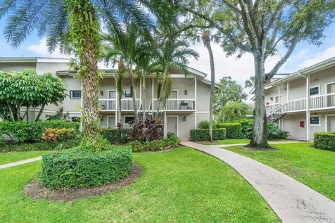 11863 Wimbledon Circle Wellington FL 33414