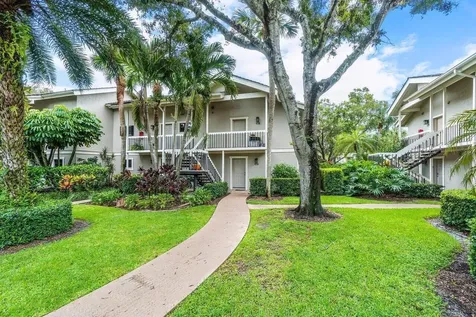 11863 Wimbledon Circle Wellington FL 33414