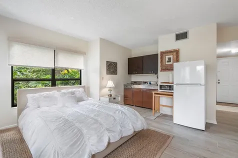 11863 Wimbledon Circle Wellington FL 33414
