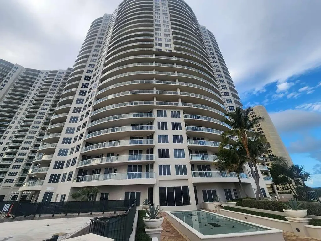 2700 N Ocean Drive Riviera Beach FL 33404