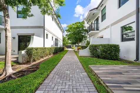 4455 E Aqua Bella Lane Dania Beach FL 33312