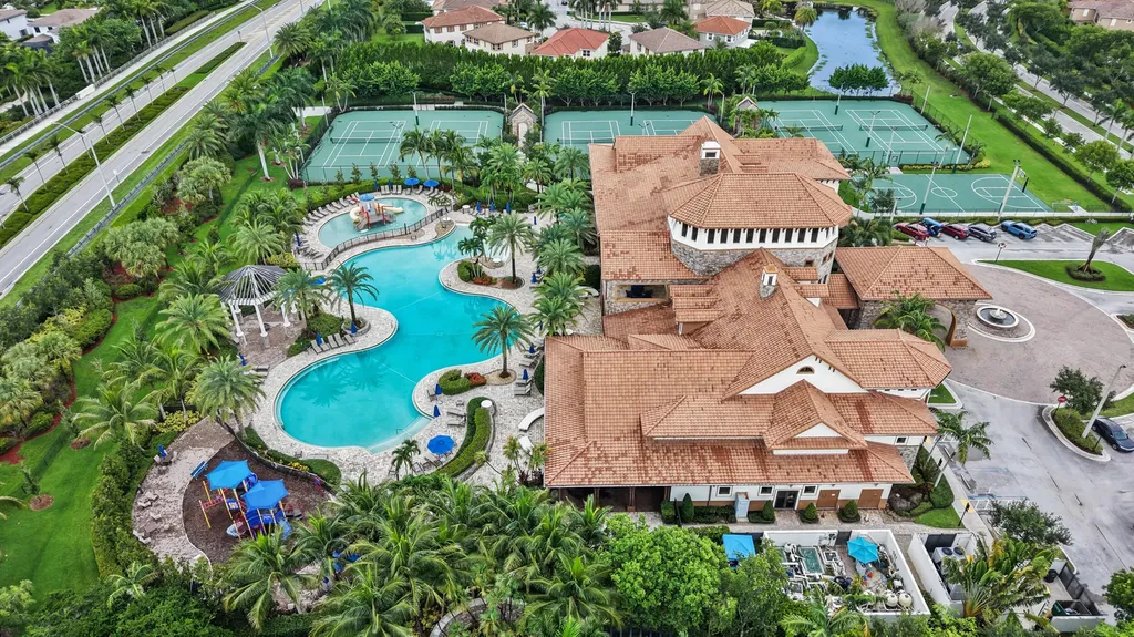 10555 Waves Way Parkland FL 33076