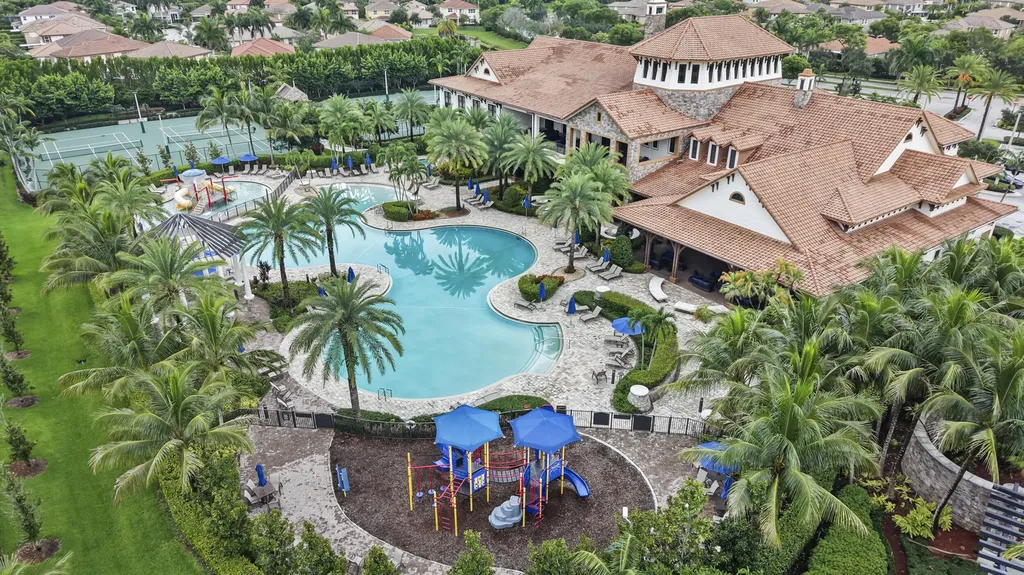 10555 Waves Way Parkland FL 33076