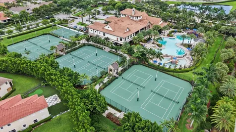 10555 Waves Way Parkland FL 33076