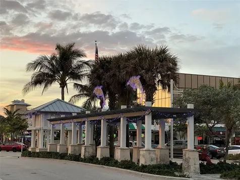 770 SE 2nd Avenue Deerfield Beach FL 33441