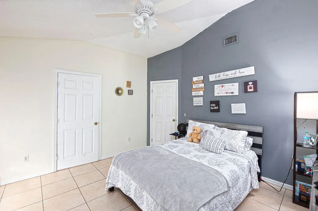 1634 SW Duclair Avenue Port St Lucie FL 34953