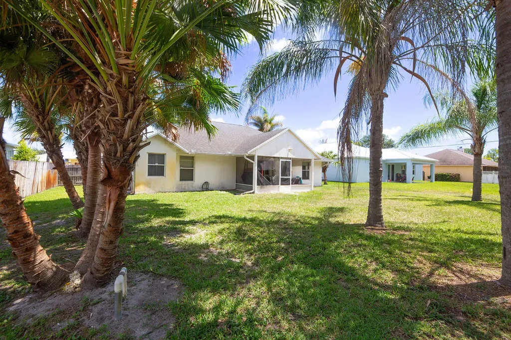 1634 SW Duclair Avenue Port St Lucie FL 34953