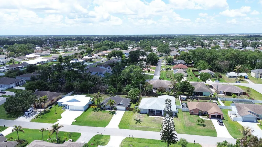 1634 SW Duclair Avenue Port St Lucie FL 34953