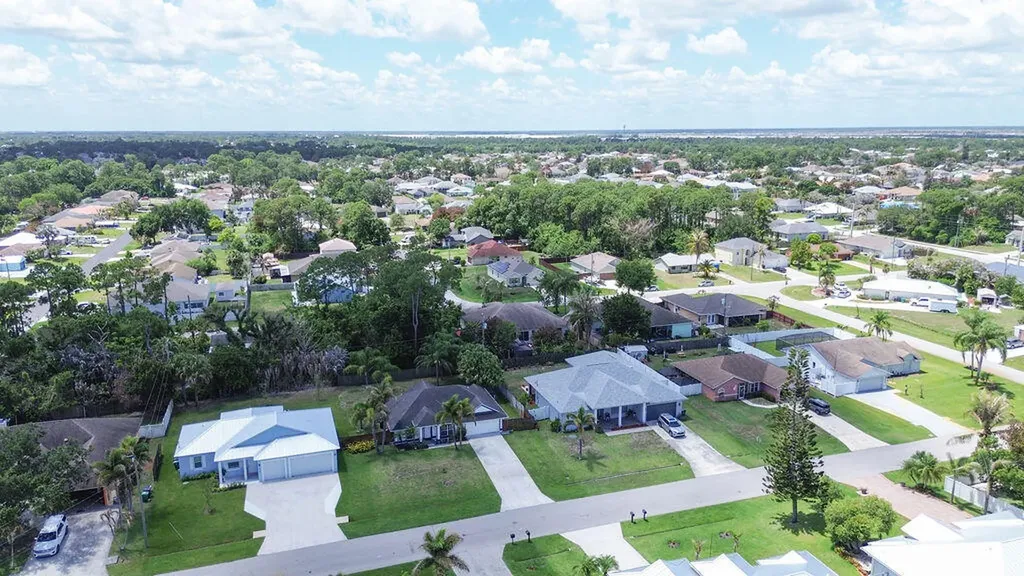 1634 SW Duclair Avenue Port St Lucie FL 34953